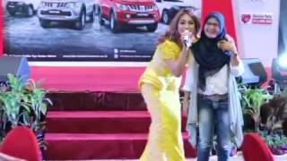 Download lagu Nabilla Gomes Lcv party Mitsubishi 2017 mp3