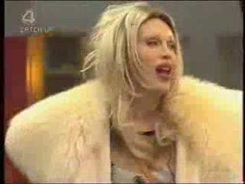 Pete Burns singing 'spin me' On Cbb4