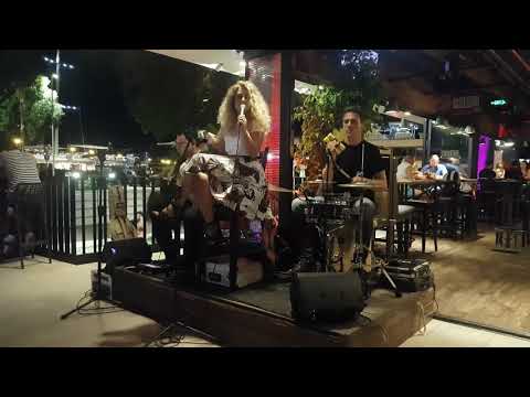 Grupa Euforia (Petra Roško Acoustic) - Killing Me Softly