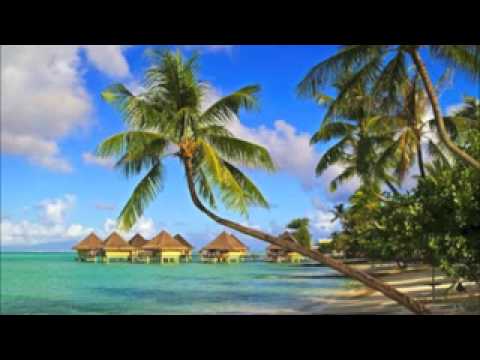 En short et en savates - Baby Kpone