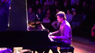 Repertório de pianista dedicado ao Pink Floyd será apresentado no Guairinha