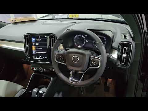 Volvo XC40 T4 PLUS DARK RECHARGE AUTOMATIC **ONE O - Image 2