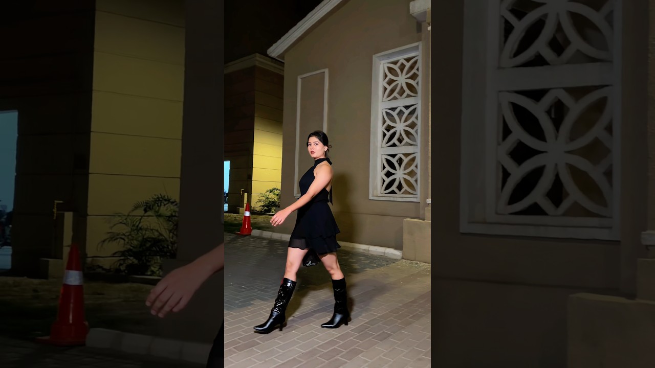 Walk like fire🔥❤️ #youtubeshorts #trending #ytshorts #fashion #love