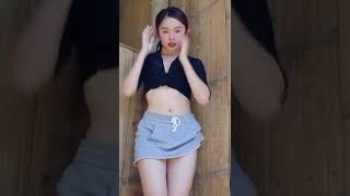 bikini TikTok be like...