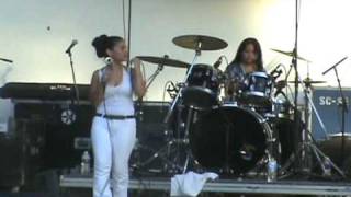 Video Sola En Verano de Ingrid Salas y su Grupo Black Shadow