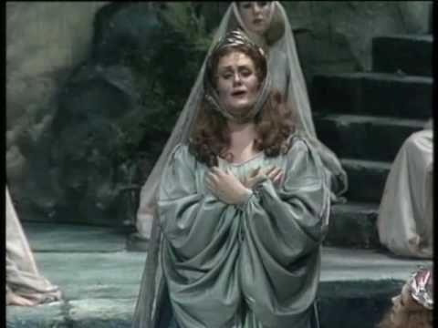 Joan Sutherland "Casta diva" from "Norma"