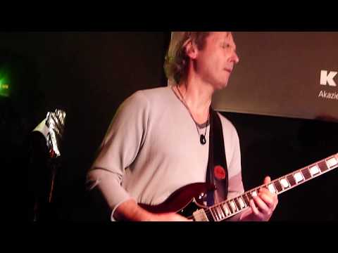 Sol Session feat. Peter Engelhard & Anja Lerch - Satisfaction