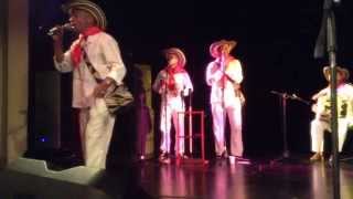 Tres Golpes- Los Gaiteros de San Jacinto