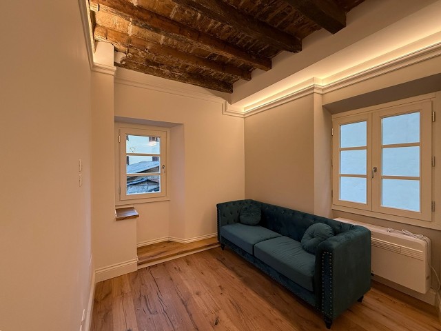 VENDITA TRILOCALE RISTRUTTURATO A DUE PASSI DA PIAZZA DELLA SIGNORIA