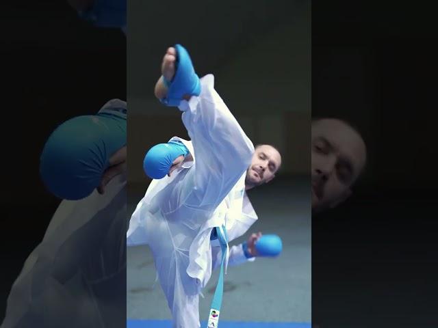 بدله قتال وجهين قابل للعكس تطريز احمر وازرق Arawaz...