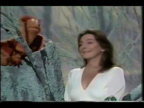 JUDY COLLINS and The Muppets - "Leatherwing Bat" 1977