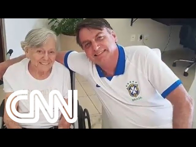 Jair Bolsonaro se despede da mãe no interior de São Paulo | EXPRESSO CNN