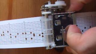 Video thumbnail for Heart and soul on a 15 note DIY Music Box (Kikkerland musicbox) by BdR76