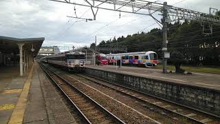 列車番号2007M　特急いなほ7号（ハマナス色）羽越本線（村上駅）18/10/06