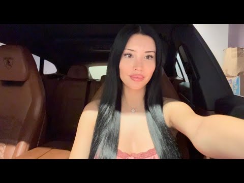 Women should love money