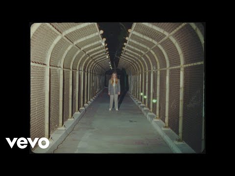 download lagu mp3 mp4 St Lucia Hyperion, download lagu St Lucia Hyperion gratis, unduh video klip St Lucia Hyperion