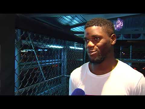 Eishockey trifft MMA – EHC Red Bull-Star Daryl Boyle trainiert mit Münchner Kampfsportler