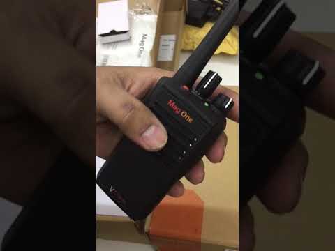 VZ-20 Motorola Mag One Walkie Talkie