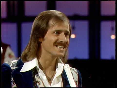 American Bandstand 1976- Interview England Dan and John Ford Coley