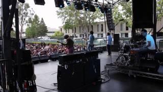 Boogarins - 6000 dias (ou mantra dos 20 anos) @ Burgerama III