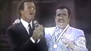 Vicente Fernández, Julio Iglesias - María Bonita (En Vivo)