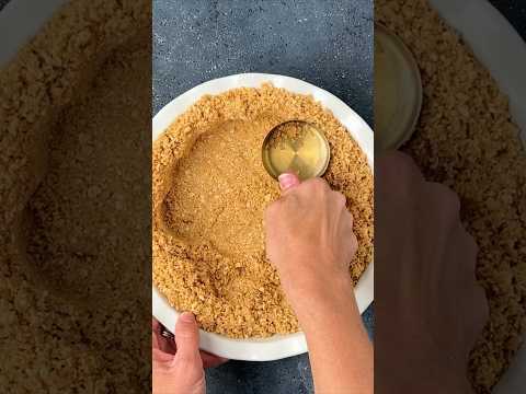 How to make a graham cracker pie crust #recipe #dessert #grahamcrackers #nobake #pie #homemadefood