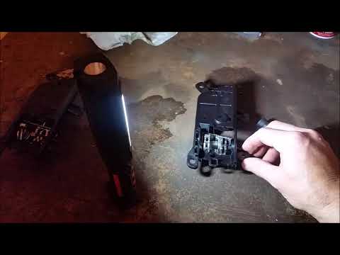 S2E1.1 Kia Borrego-Mohave Inside Door Handles