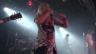 Tonight Alive - To Die For live @ trix Antwerp HD