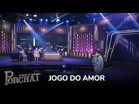 MC Bruninho canta o hit Jogo do Amor no Porchat