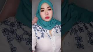 Download lagu Bigo live jilbab baju putih ketat goyang, cewek cantik viral hot menarik #cantik #hidup #bigo #cewek mp3