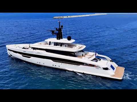 Luxury SuperYacht - CRN delivers the M/Y CIAO superyacht - Ferretti Group