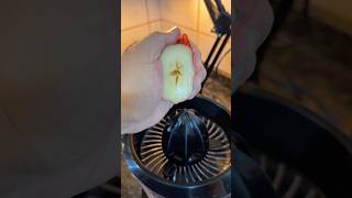 AS PESSOAS ESTÃO COLOCANDO MAÇÃ NO CONGELADOR PRA RENDER MAIS