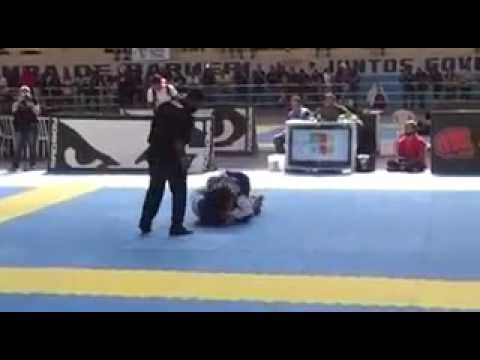 Amanda medeiros x Ana carolina vieira