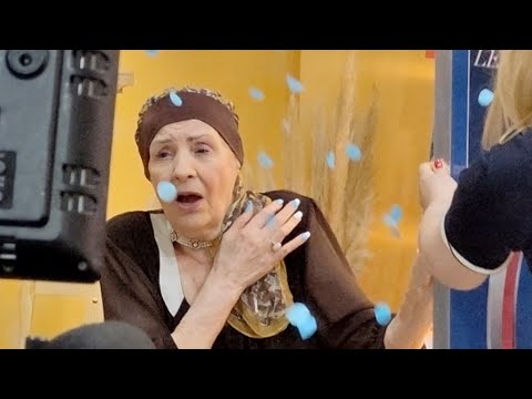 LEPA LUKIĆ SE RASPLAKALA PA SKOCILA OD STRAHA