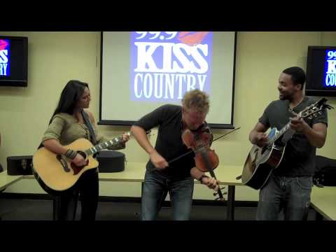 The Farm Stops By Kiss Country!