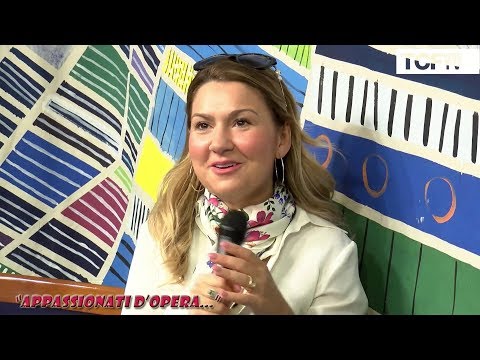 "Appassionati d'opera..." con Lana Kos - La traviata dal 2 maggio al Teatro Carlo Felice