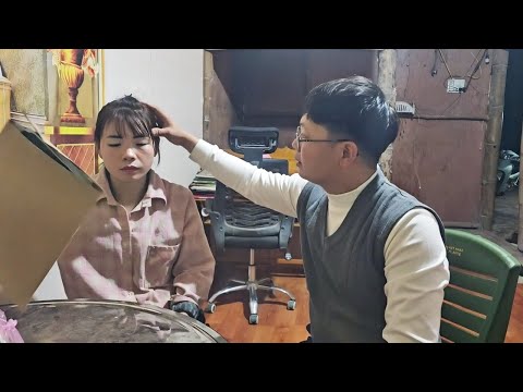 Thanh returned home and was very worried when she heard that Yen Chi was sick