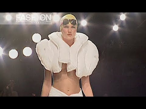 MICHIKO KOSHINO Spring Summer 2000 London - Fashion Channel
