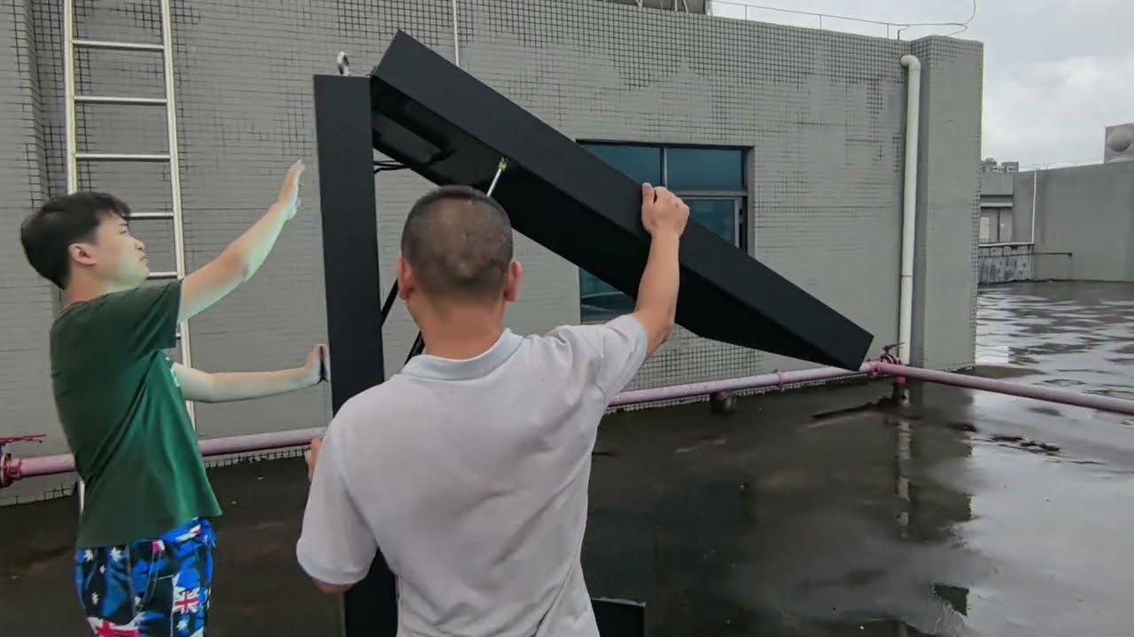 55 inch double-sided outdoor display testing video