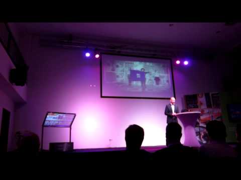 Sneak preview of Windows 8 Commercial - Everything at once!