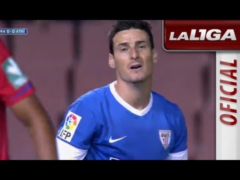 Empujón de Murillo a Aduriz dentro del área