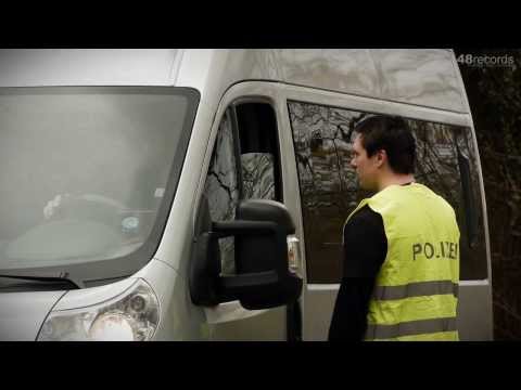 Zaunpfahl feat. Piratenpapst - Polizisten (48records, 2013) HD 1080p