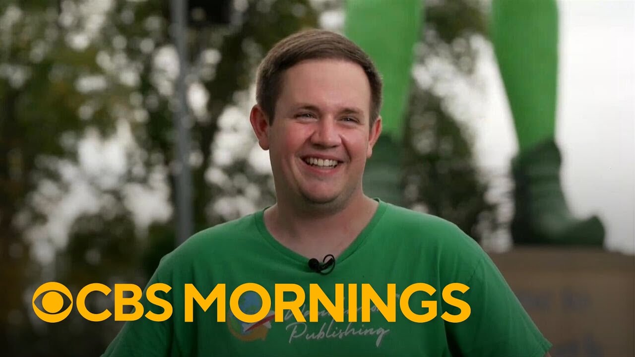 Man fulfills childhood dream by visiting, documenting small towns: "Every town's got a story"