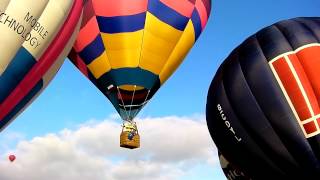 preview picture of video 'Newbury Show Hot Air Balloons 2013 Work and Play!'