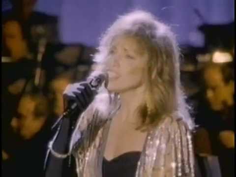 Videoclip de He Was Too Good To Me — Carly Simon
