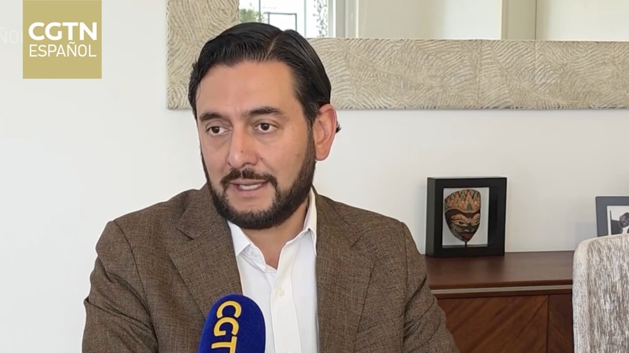 Ex funcionario ecuatoriano: El tratado comercial entre Ecuador y China es vital para el país andino
