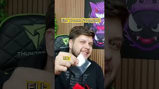 Sempre prevenido 😅😂#pokemontcg #sleeve #shieldscards #memepokemon