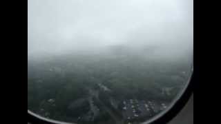 preview picture of video 'Landing in a Rainy Pittsburgh'