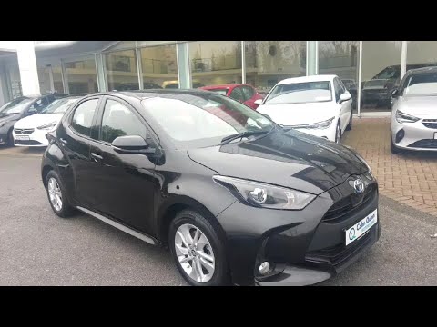 Toyota Yaris Luna 1.5 Hybrid Auto Hatchback - Image 2