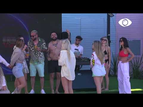 Lorenci kërcen me Keisin, banorja pengohet dhe rrëzohet - Big Brother Albania Vip 2